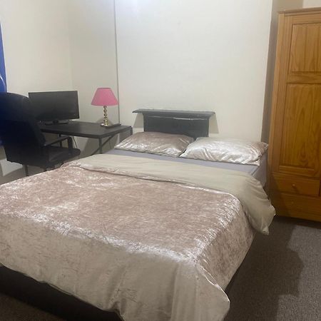Transformative Housing Laurie Avenue Apartment Nottingham Bagian luar foto