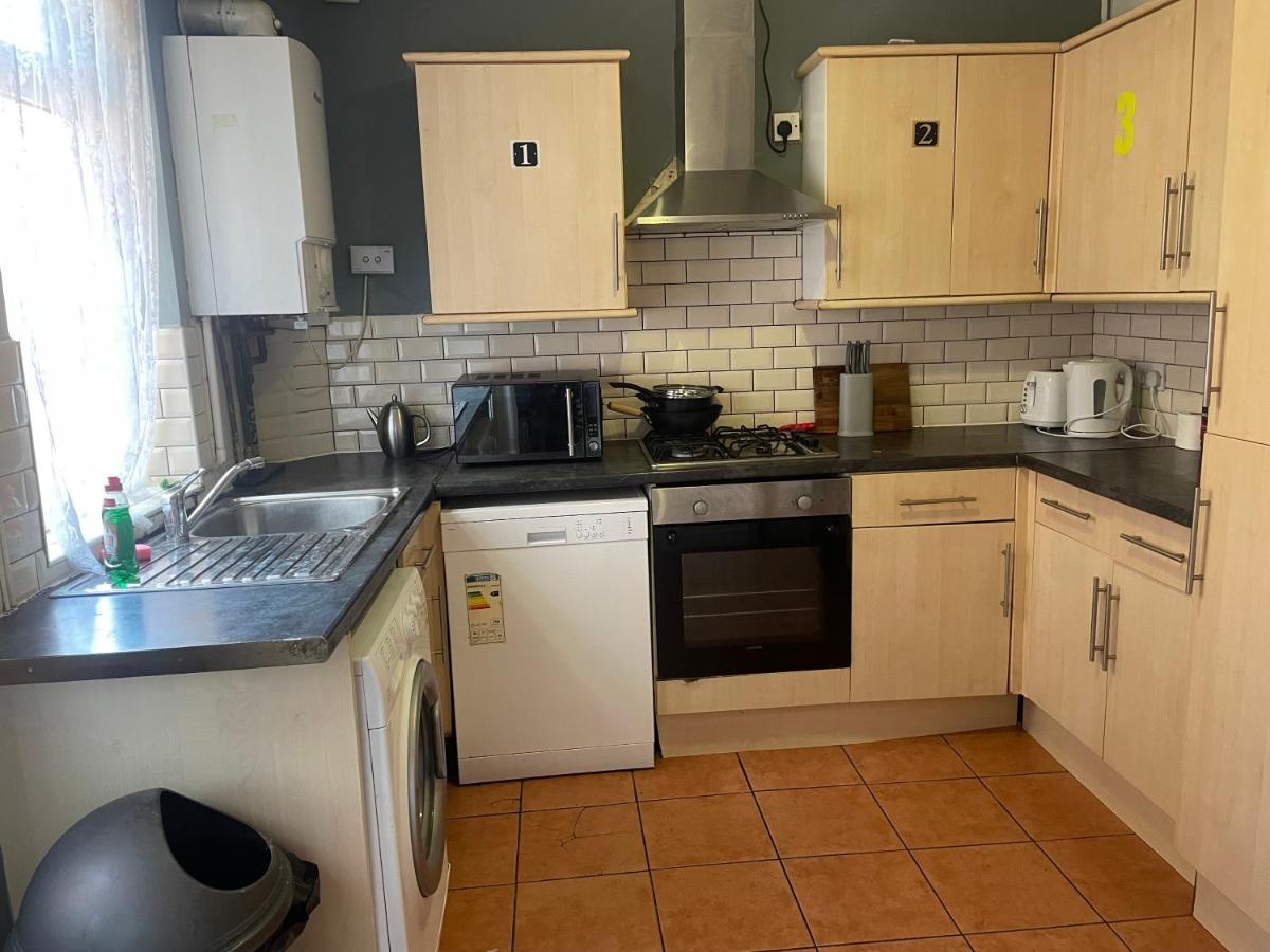 Transformative Housing Laurie Avenue Apartment Nottingham Bagian luar foto